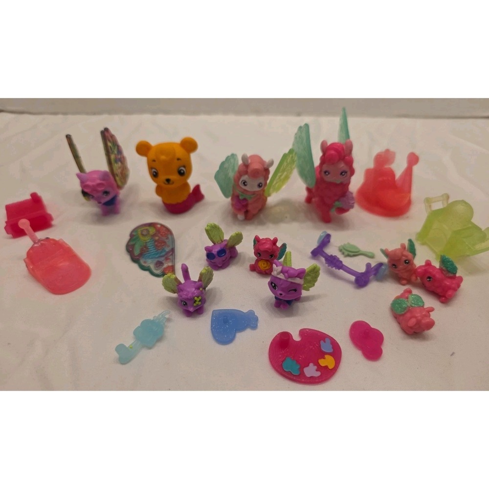 Hatchimals CollEGGtibles Figure Accessory Lot Llama Florist Spring Bouquet Mixed